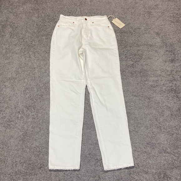 NWT Universal Thread 90’s Vintage Straight Winter White Jeans size 0 - Picture 2 of 2